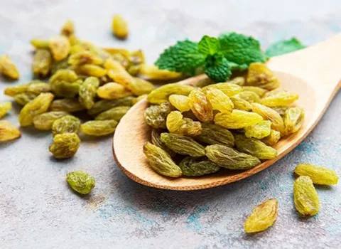 کشمش سبز مشهد؛ انگور عسگری بی دانه حاوی پتاسیم Iron