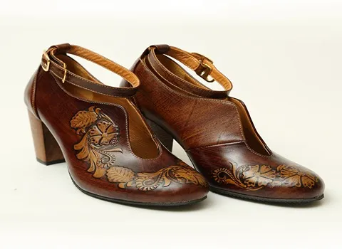 بهترین قیمت خرید کفش چرمی زنانه