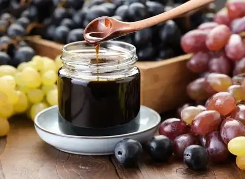 شیره انگور برای شیردهی؛ رقیق فاقد مواد افزودنی حاوی زینک ویتامین C