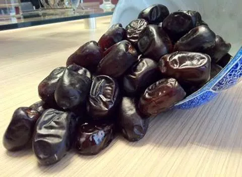 خرما مضافتی پارسان؛ درشت یکدست درمان کم خونی یبوست حاوی fiber