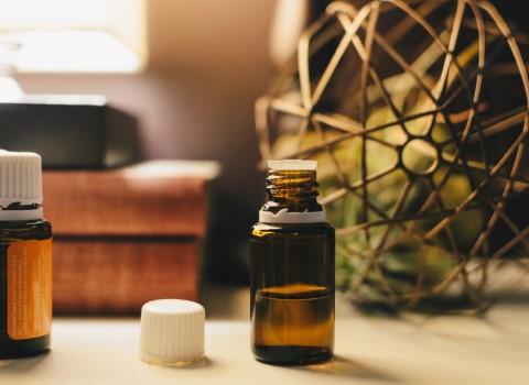 روغن گیاهی برای چاقی صورت؛ بادام بنفشه نارگیل حاوی بو ویتامین E