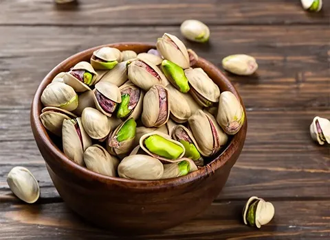 خرید و قیمت پسته بادامی زرند کرمان با مرغوبیت بالا