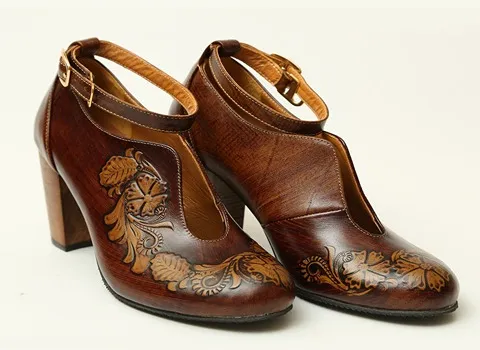 کفش چرم زنانه؛ مقاوم عمر طولانی رنگ (قهوه ای مشکی قرمز)