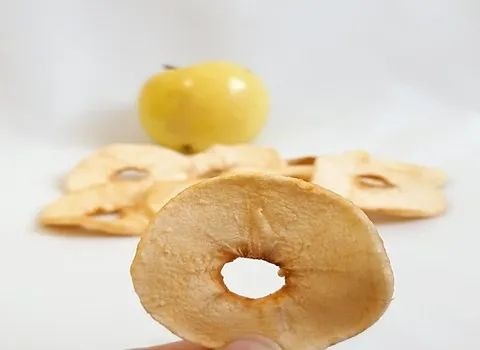 بهترین قیمت سیب خشک با پوست