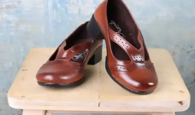 قیمت و خرید کفش طبی پاشنه سه سانتی + فروش ارزان