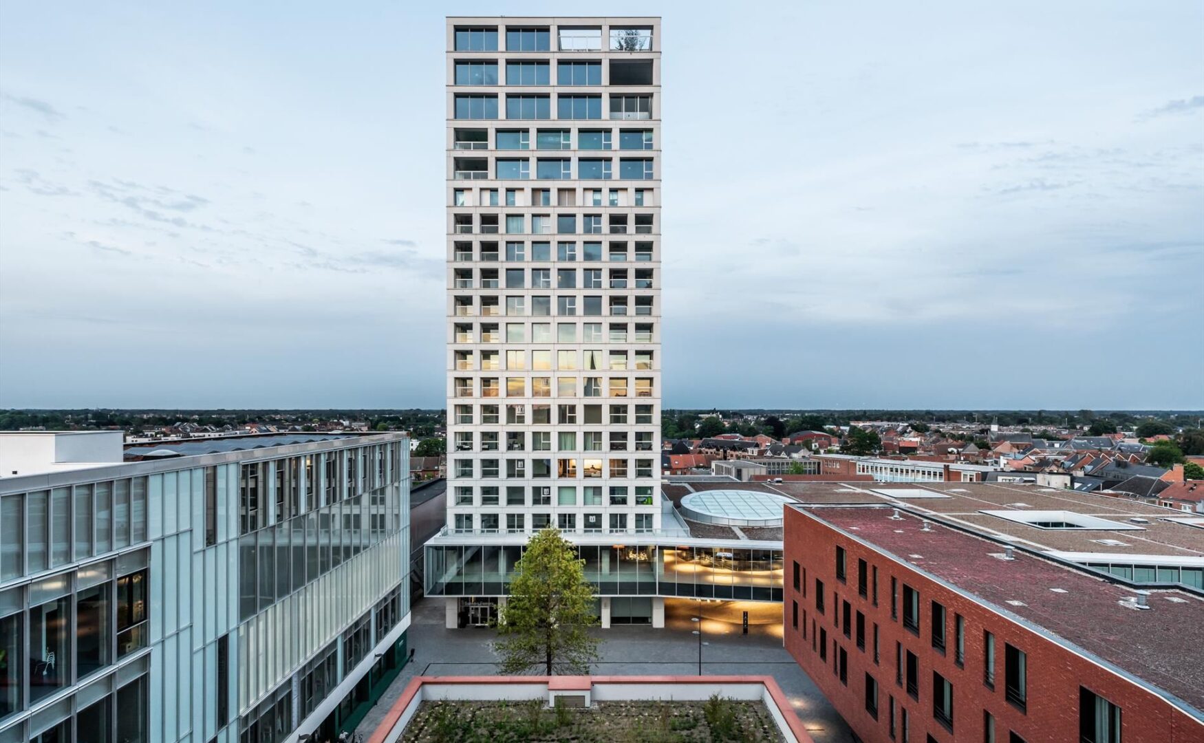 Reception lounge with panoramic views at Sky Venue by Corsendonk Hotels
