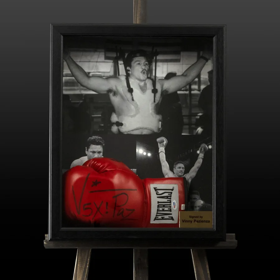 Боксерська рукавчика з автографом чемпіона світу Вінні Пацієнци (Vinny Paz Pazienza)