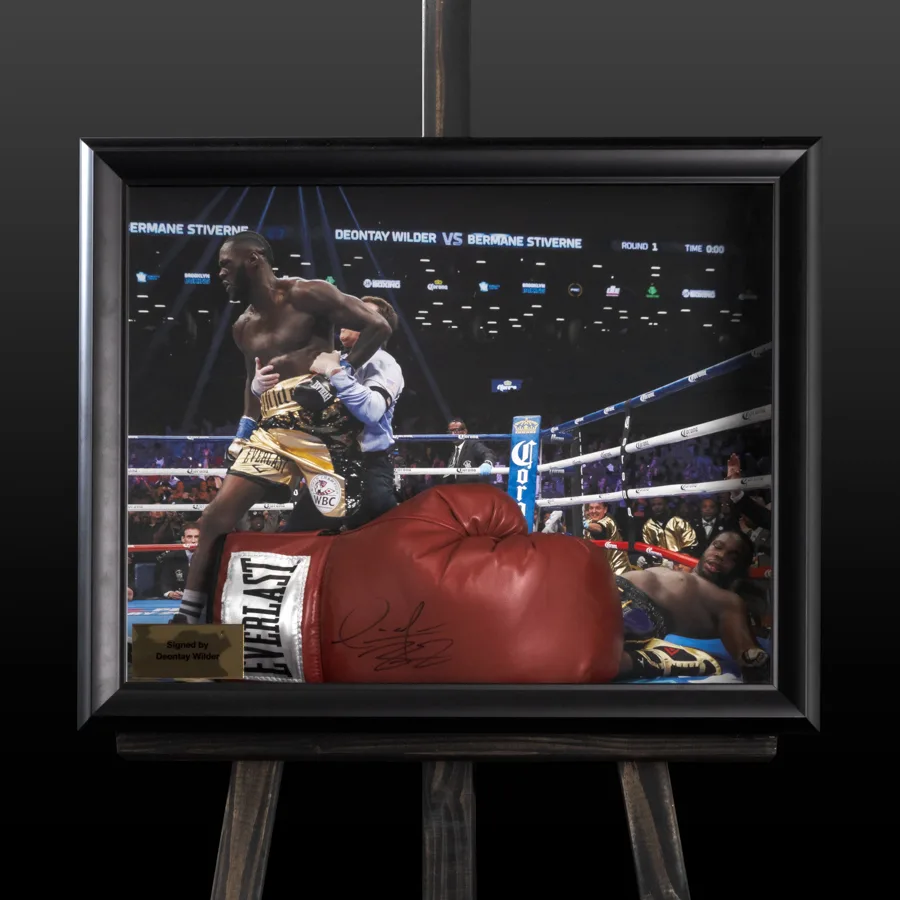 Боксерська рукавчика з автографом чемпіона світу Деонтея Вайлдера (Deontay Wilder)
