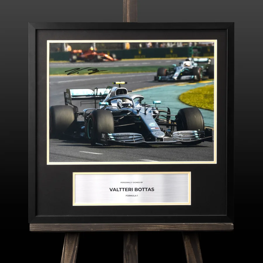 Фотографія Мерседес з автографом Вальттері Боттаса Формула 1 (F1, Formula 1, Bottas)