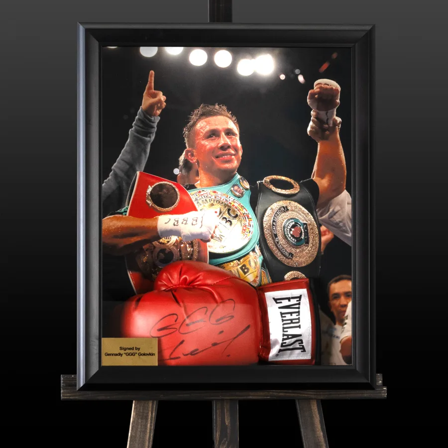 Боксерська рукавичка з автографом Геннадія Головкіна (GGG, Golovkin)