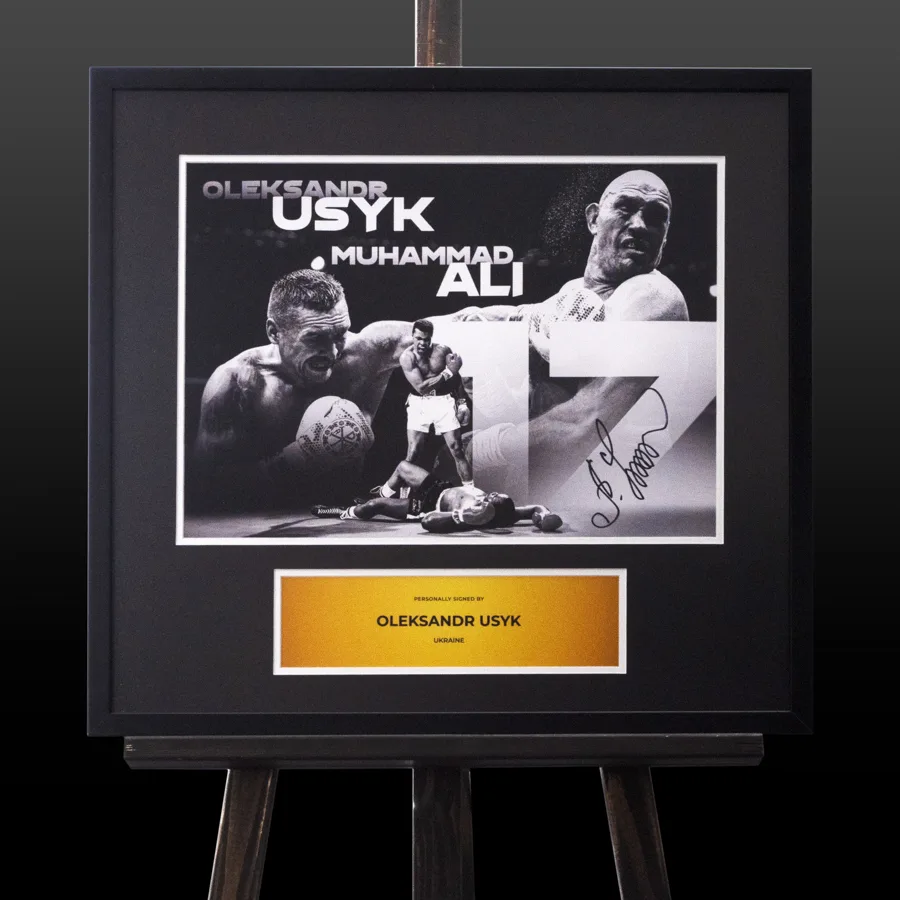 Авторська фотографія з автографом Олександра Усика (Мухаммед Алі, Usyk, Ali)