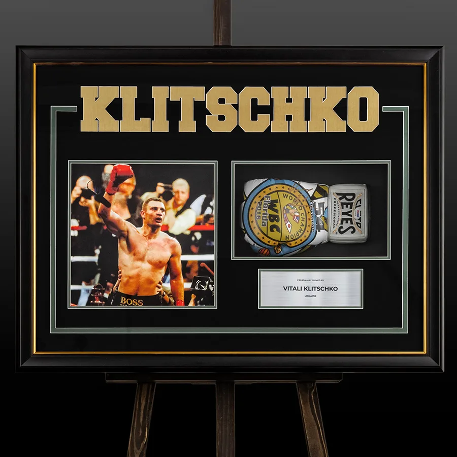 Спеціальна боксерська рукавчика WBC з автографом Віталія Кличка (Vitali Klitschko) у преміальному оформленні