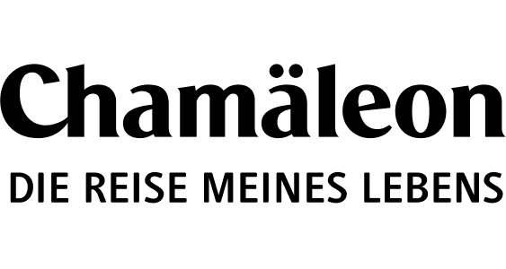 Ein Logo mit dem Wort &bdquo;Cham&auml;leon&ldquo; in fetter, schwarzer Schrift und dem Slogan &bdquo;DIE REISE MEINES LEBENS&ldquo; in Gro&szlig;buchstaben darunter. Der Text steht auf einem schlichten wei&szlig;en Hintergrund.
