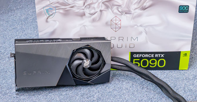 مراجعات تبشر بأداء RTX 5090 المبردة سائلًا من MSI