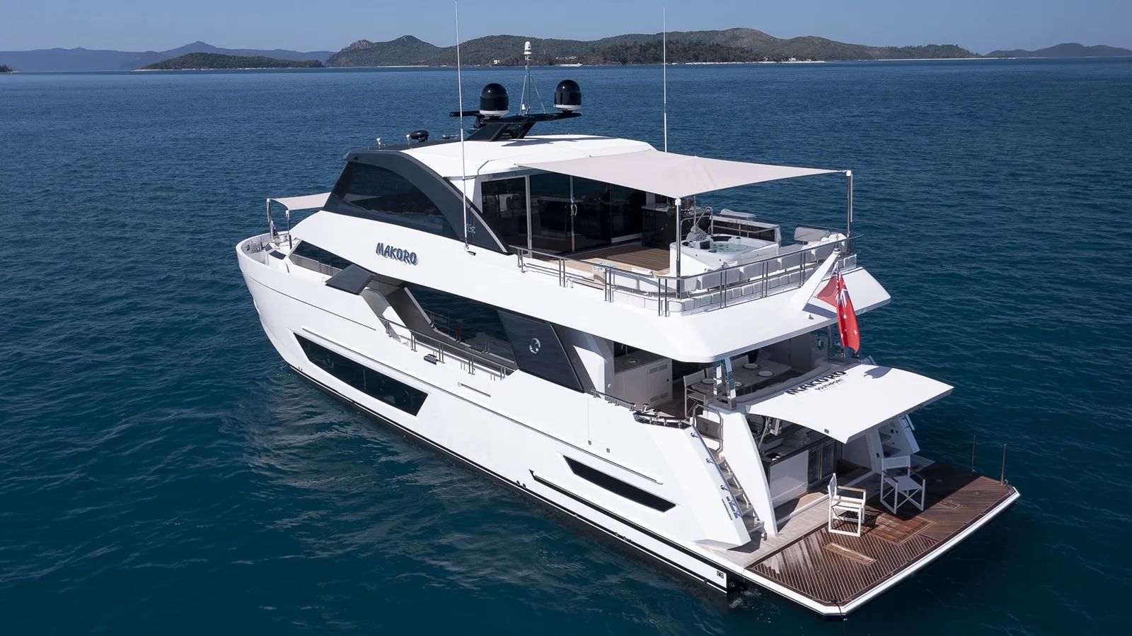Ocean Alexander 26r Enclosed