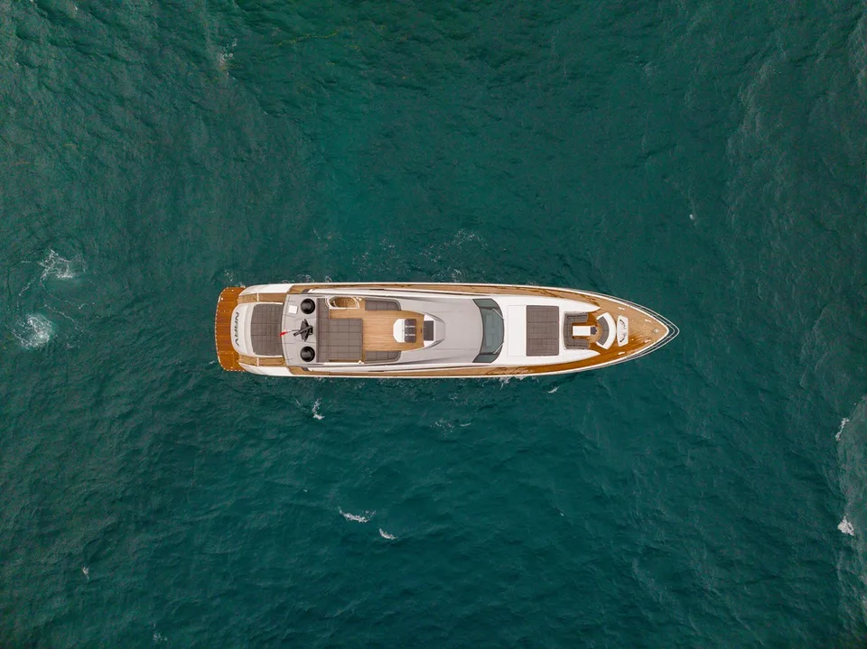 Pershing 108