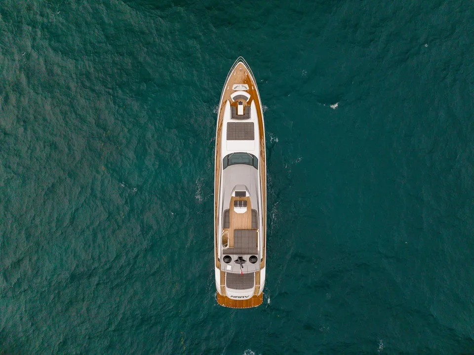 Pershing 108