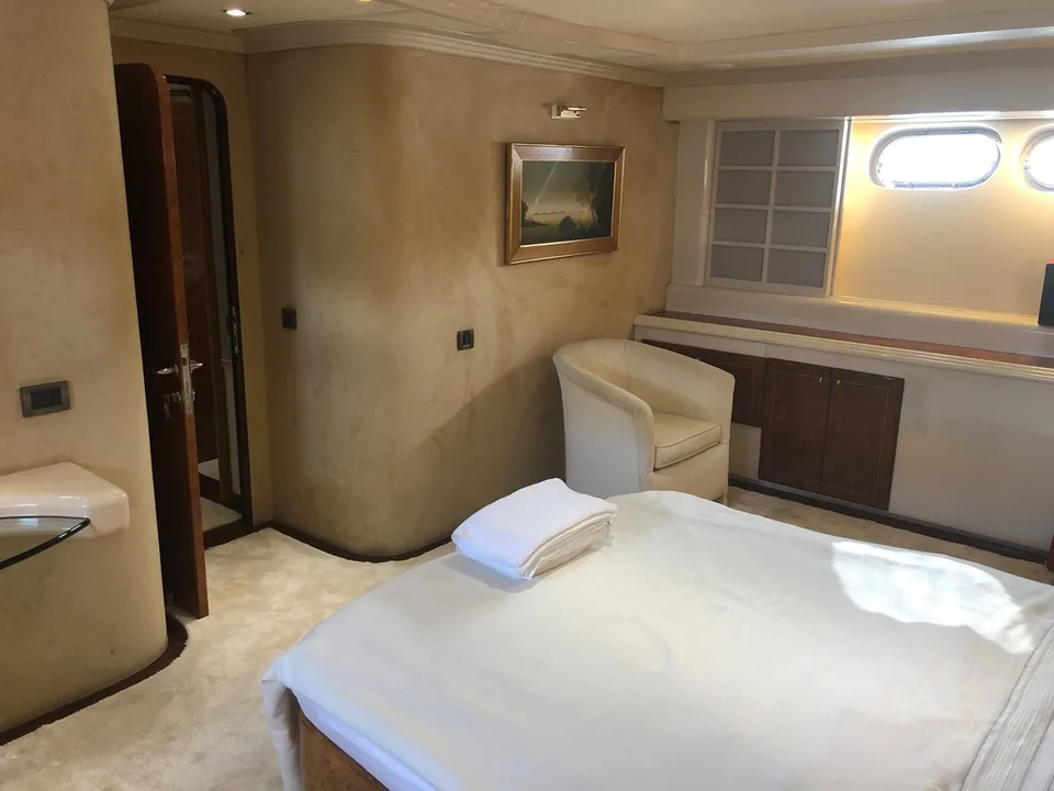 Tuzla Istanbul Turkey 26M Flybridge