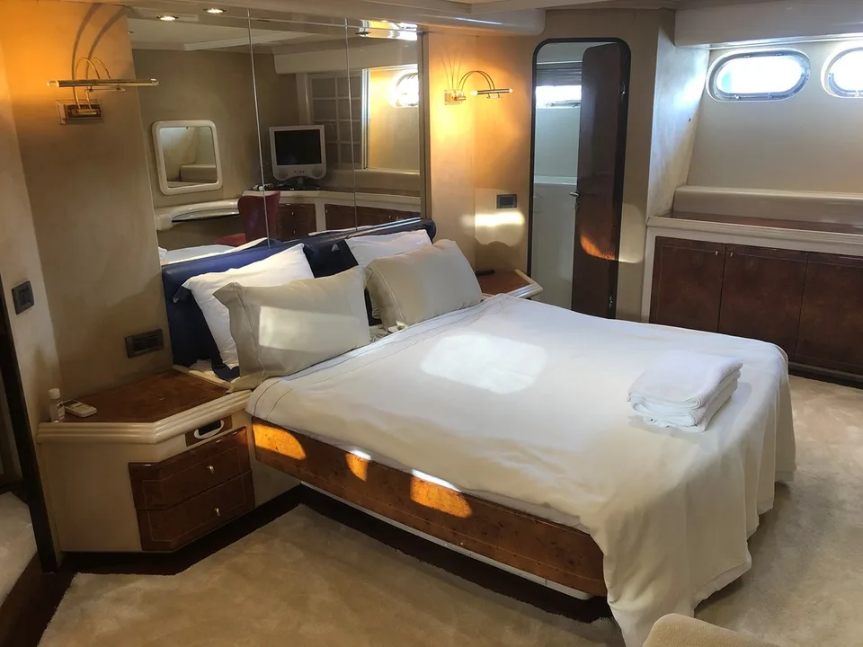 Tuzla Istanbul Turkey 26M Flybridge