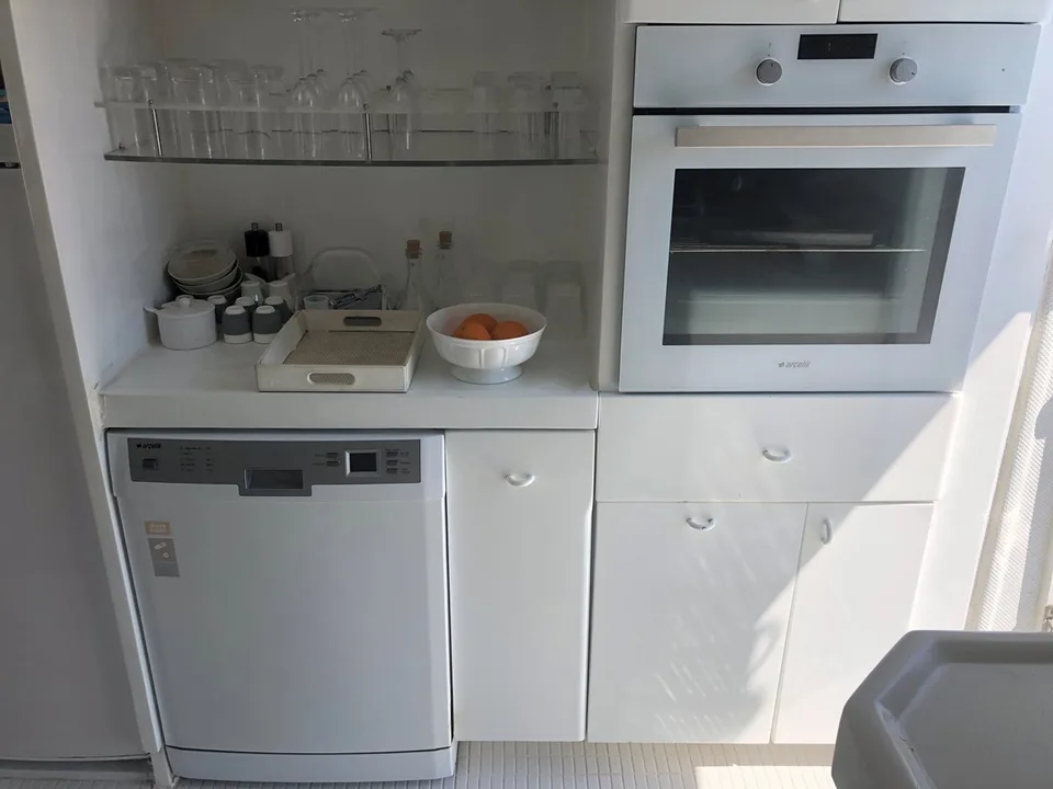 Tuzla Istanbul Turkey 26M Flybridge
