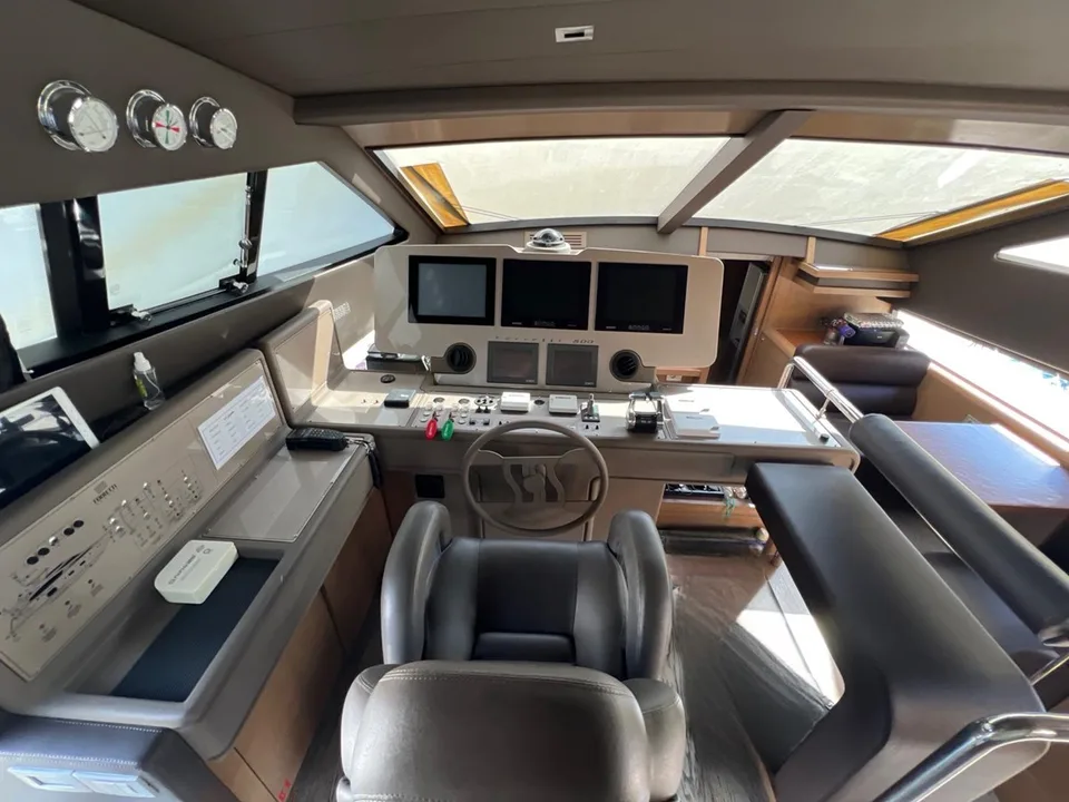 Ferretti Yachts Ferretti 800