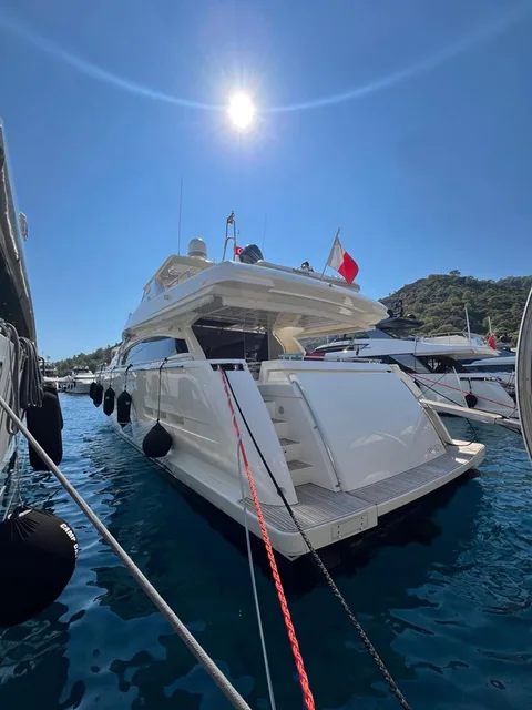 Ferretti Yachts Ferretti 800