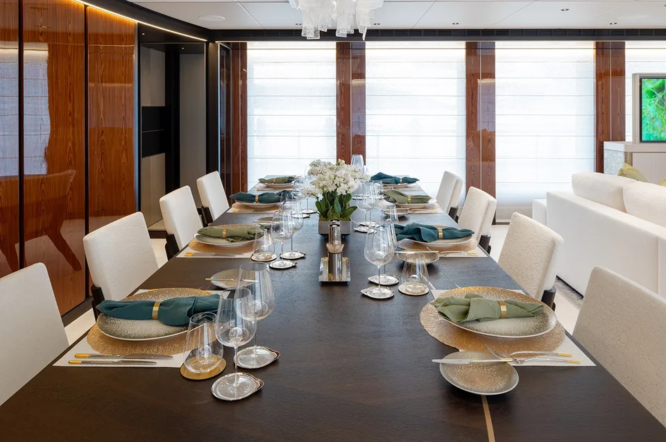 Heesen 55m