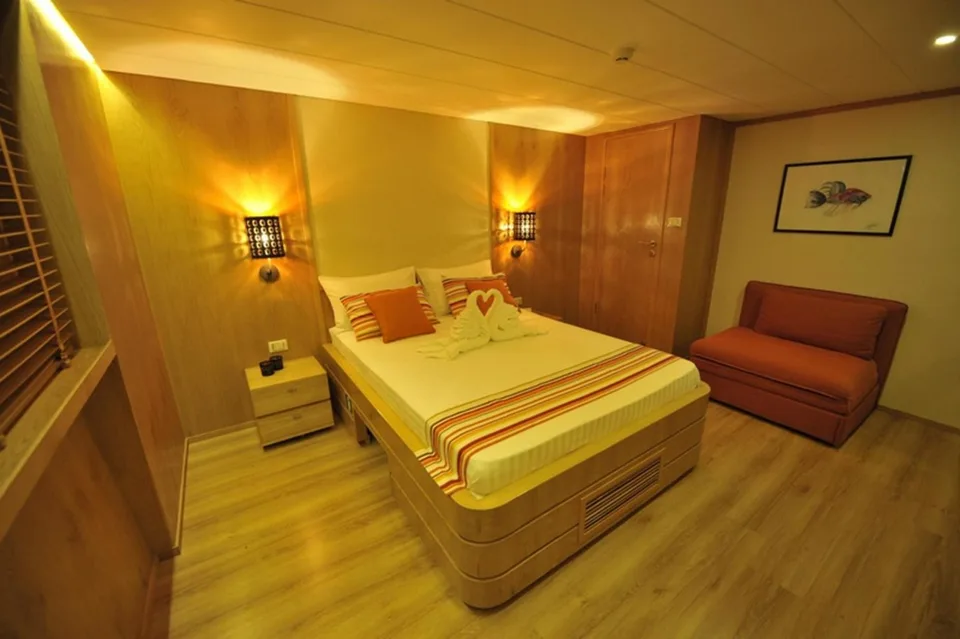 Custom 142  LUXURY SAFARI YACHT
