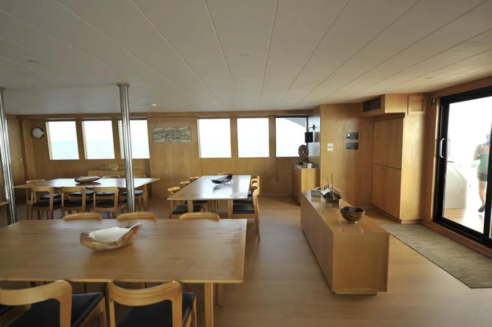 Custom 142  LUXURY SAFARI YACHT