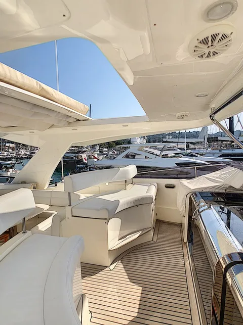 Ferretti Custom Line CL 97