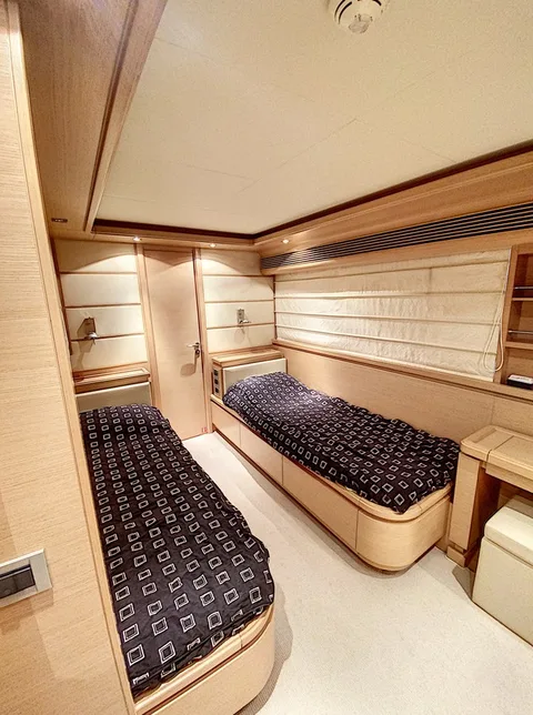 Ferretti Custom Line CL 97