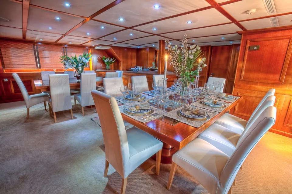 Husumer Schiffswerft Displacement Twin Screw Motor Yacht