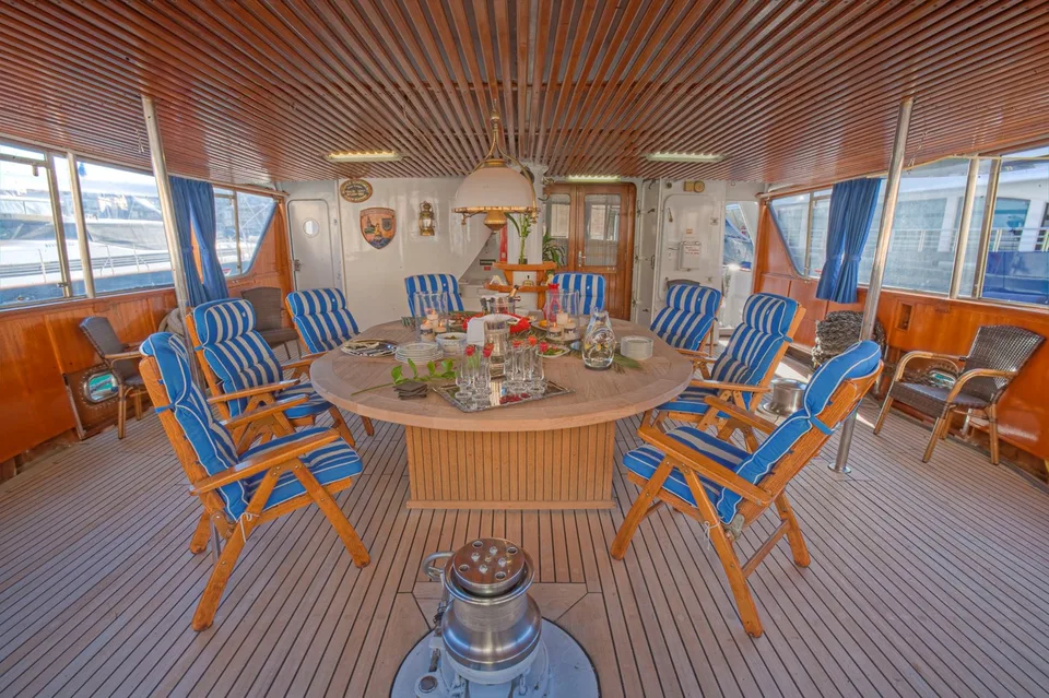 Husumer Schiffswerft Displacement Twin Screw Motor Yacht