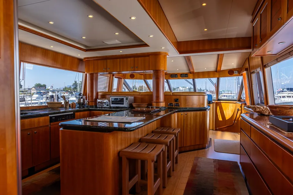 West Bay 86 Raised Pilothouse
