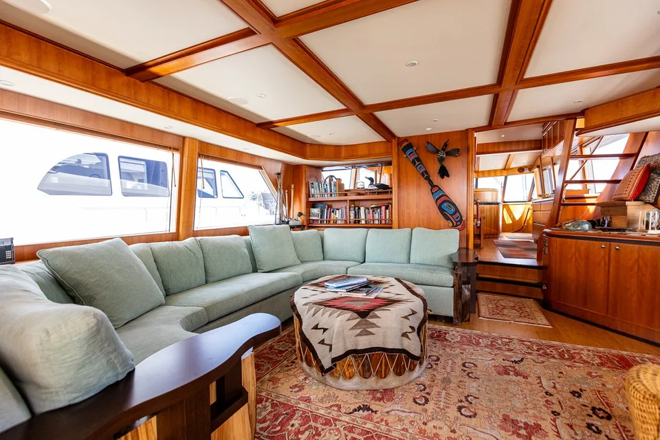 West Bay 86 Raised Pilothouse