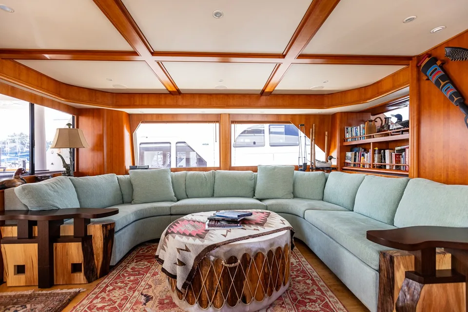 West Bay 86 Raised Pilothouse
