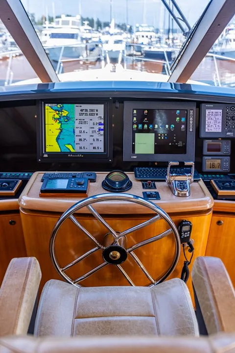 West Bay 86 Raised Pilothouse