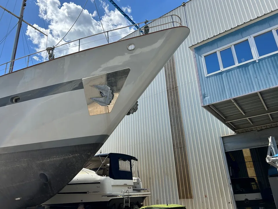 Custom MOTOR SAILER