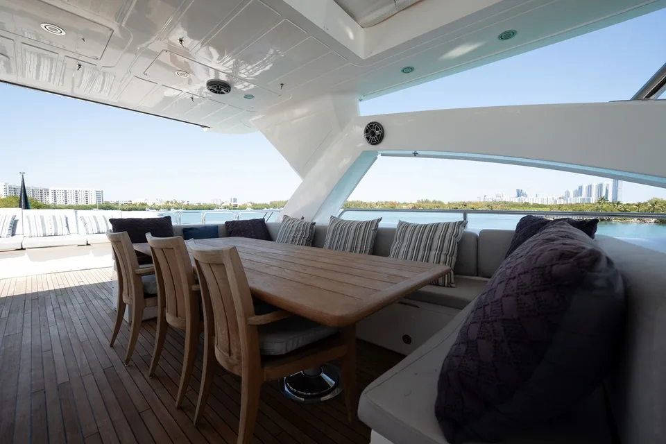 Sunseeker 34 Meter Yacht