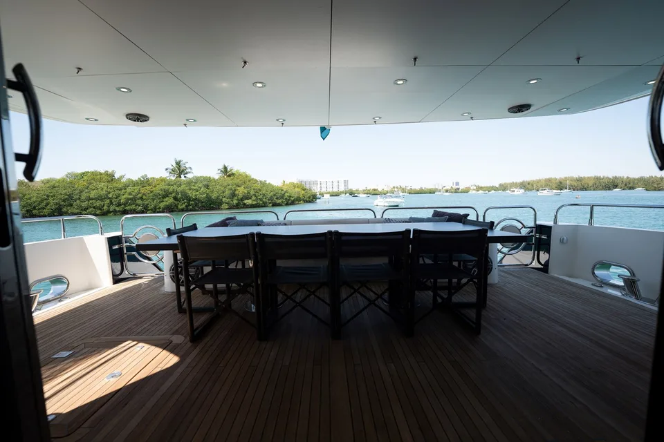 Sunseeker 34 Meter Yacht