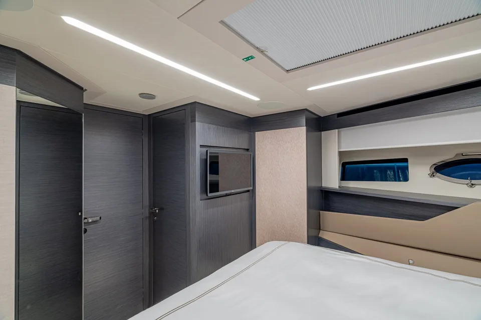 Pershing Pershing 8 X