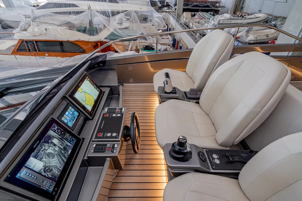 Pershing Pershing 8 X