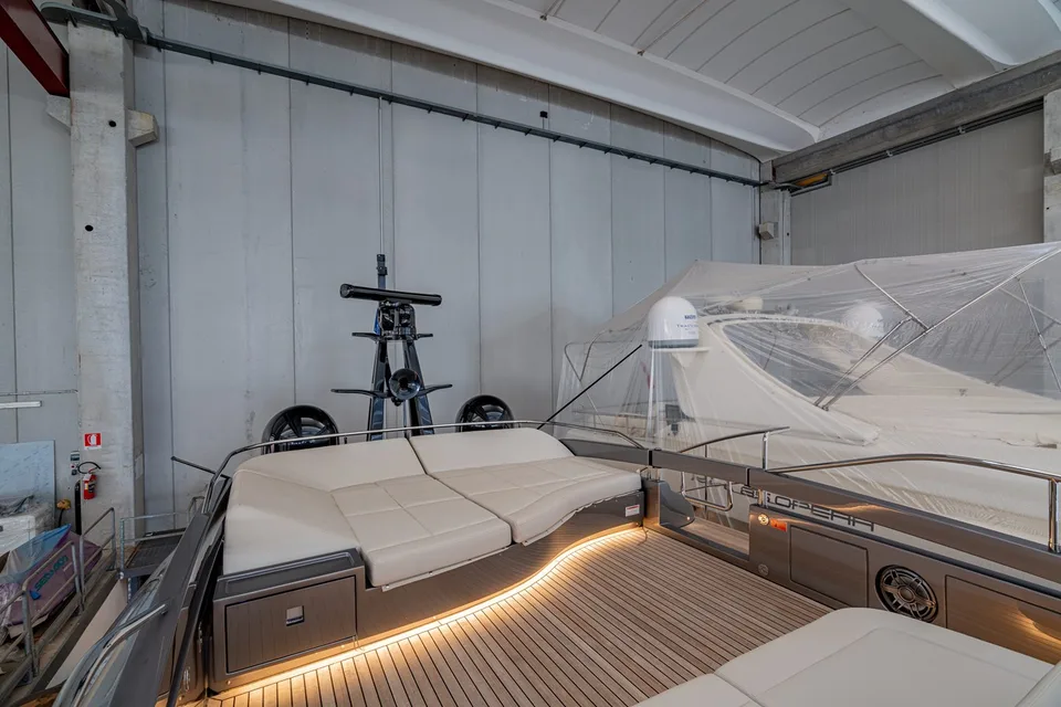 Pershing Pershing 8 X