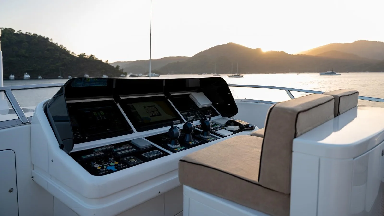 Mangusta Mangusta 165