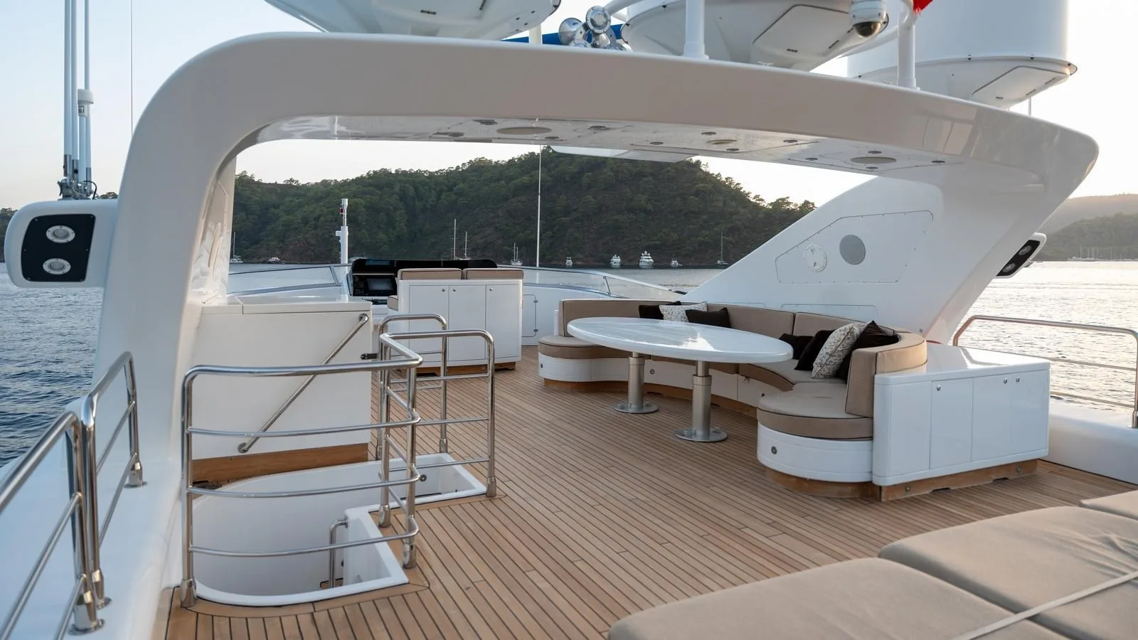 Mangusta Mangusta 165