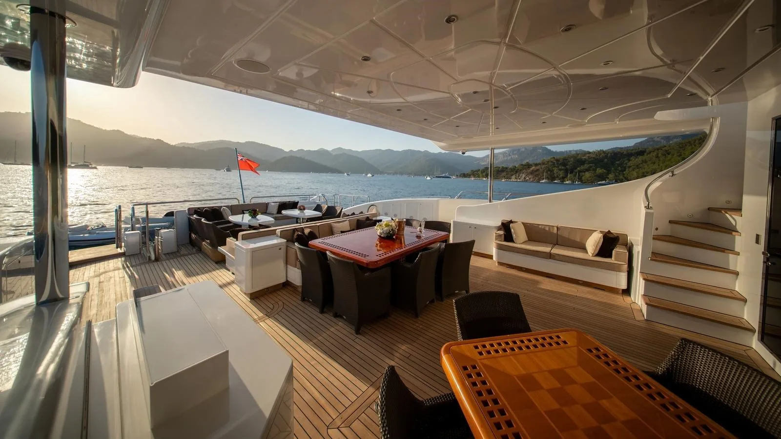 Mangusta Mangusta 165