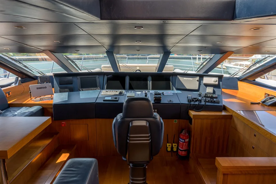 Sunseeker Sport Yacht