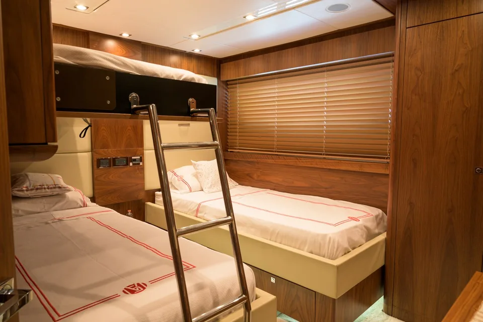Sunseeker Sport Yacht