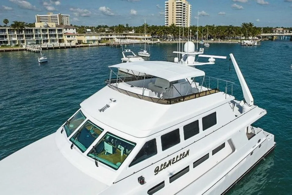 President 100 Motor Yacht
