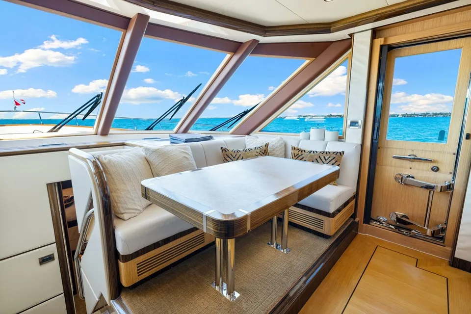 Ocean Alexander 83 Motor Yacht